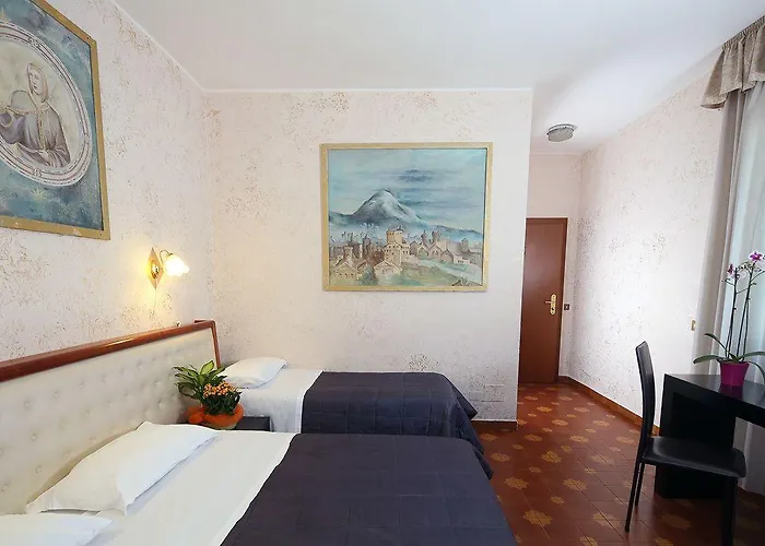 Roma Room Hotel 3*